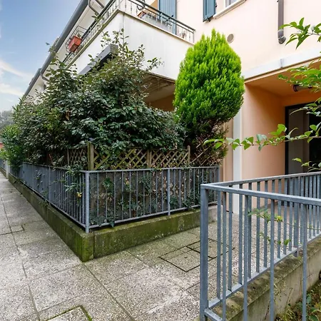 Apartment Elly's Parcheggio Privato